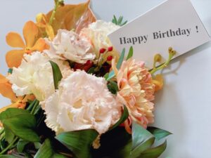 スタッフの誕生日をお祝いしました│兵野歯科から感謝を込めて